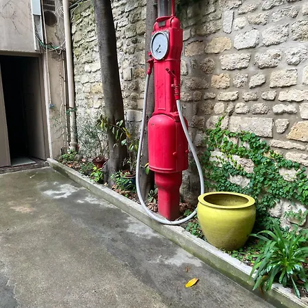 House - Maison Entière Et Son Jardin - Rare à Parigi